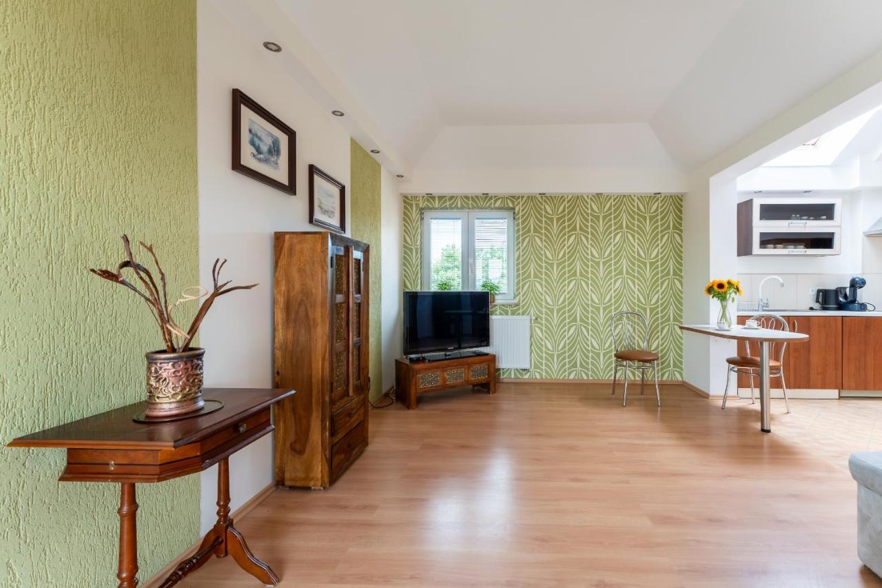 Apartament Green Hill Z Balkonem I Widokiem Na Karkonosze - Space Apart Jelenia Gora Bagian luar foto